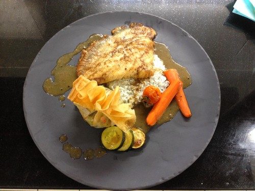 filet de turbot poêlé, jus reduit aux truffles 