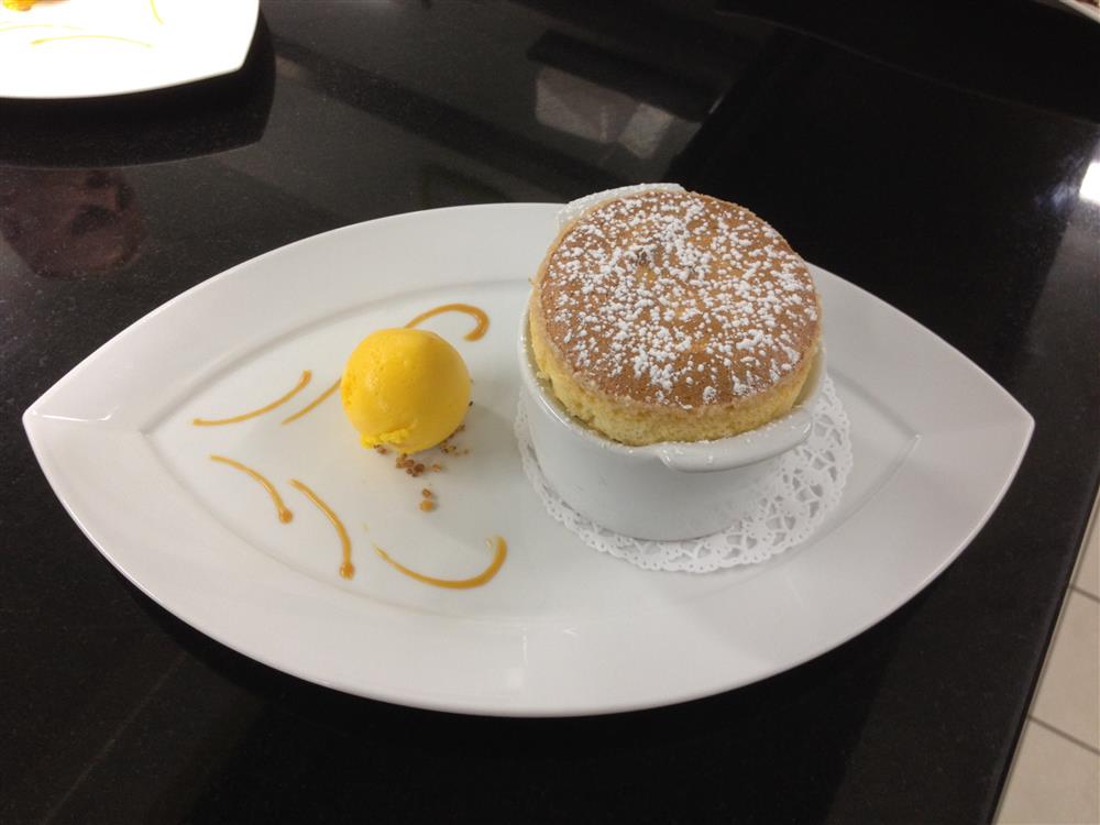 soufflé chaud à l'abricot et son sorbet pêche